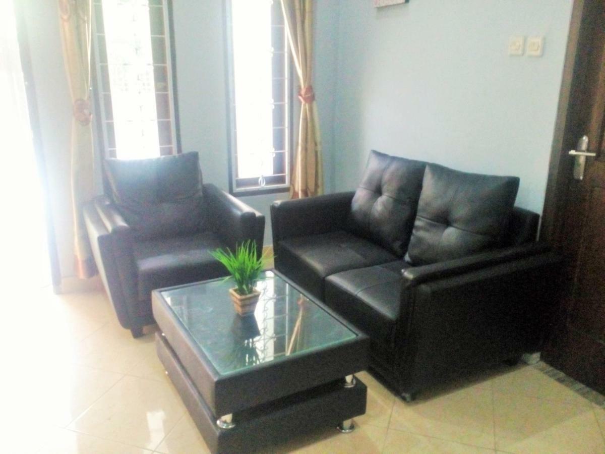 Homestay Bumi Asri III Cikutra Bandung Exteriör bild