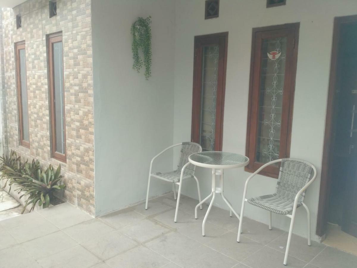 Homestay Bumi Asri III Cikutra Bandung Exteriör bild
